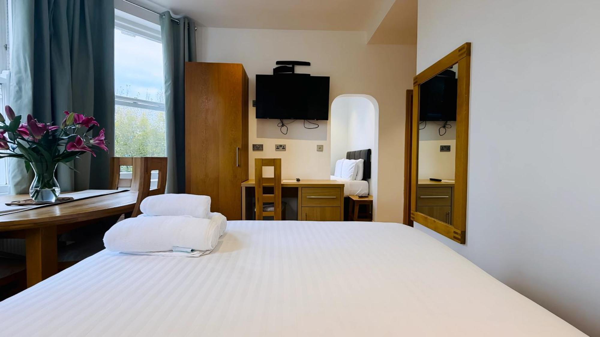 Osborne Aparthotel Истборн Екстериор снимка