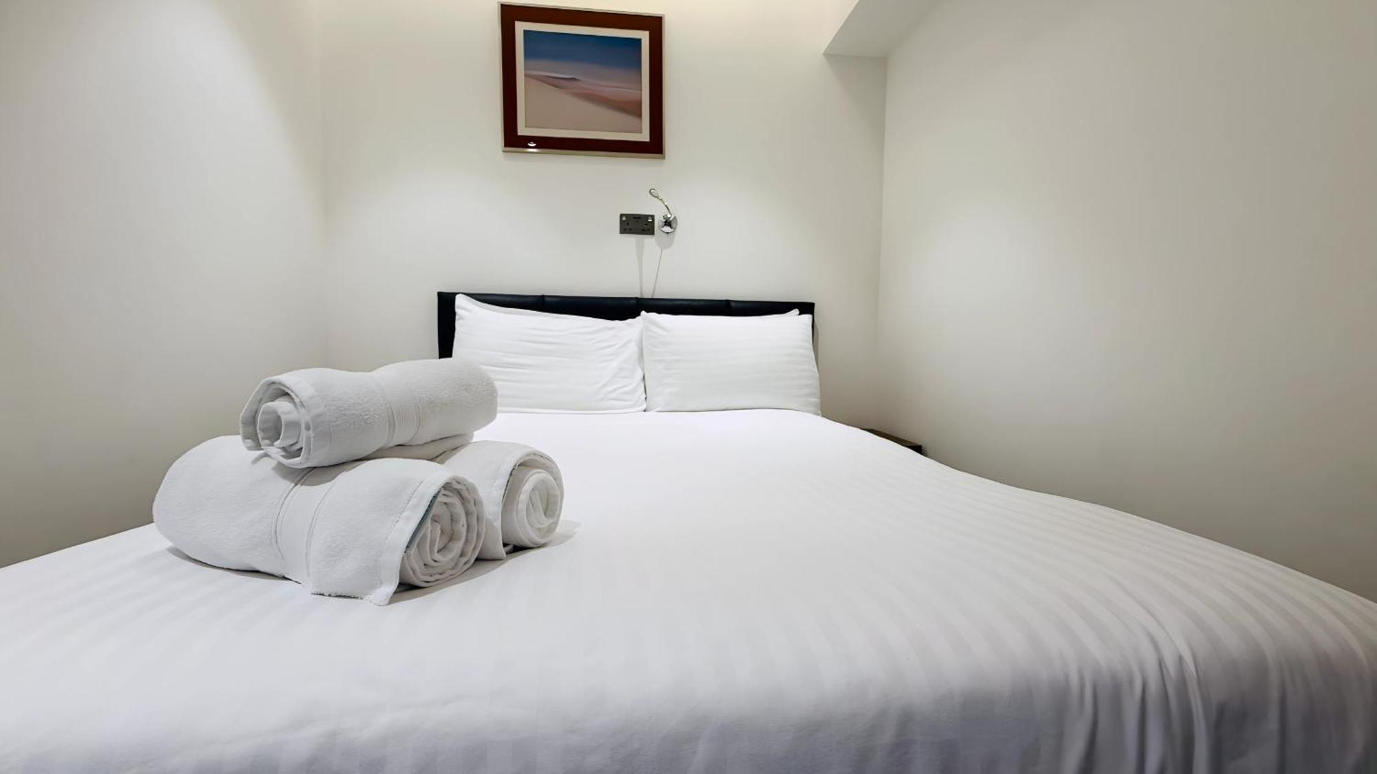 Osborne Aparthotel Истборн Екстериор снимка