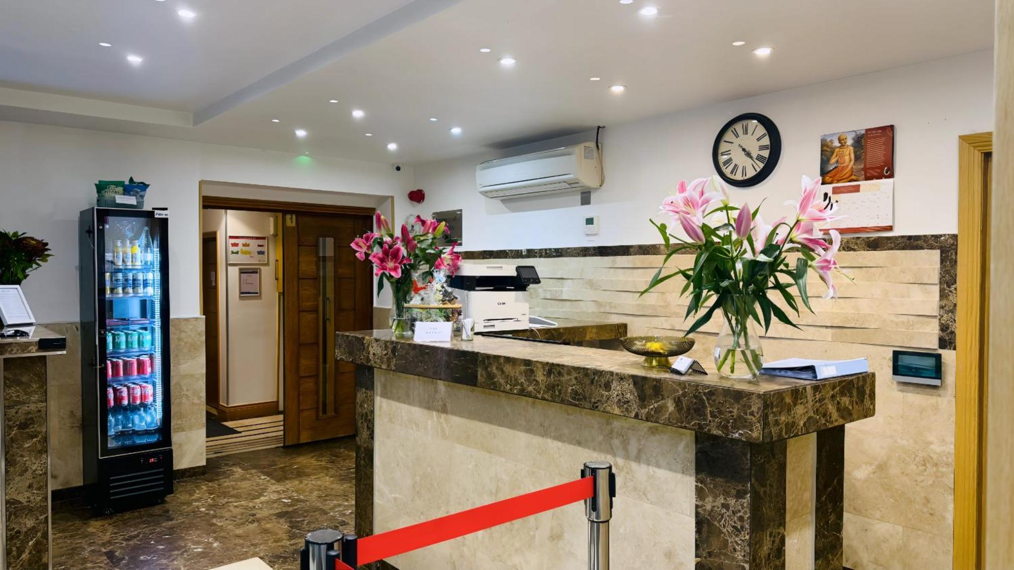 Osborne Aparthotel Истборн Екстериор снимка