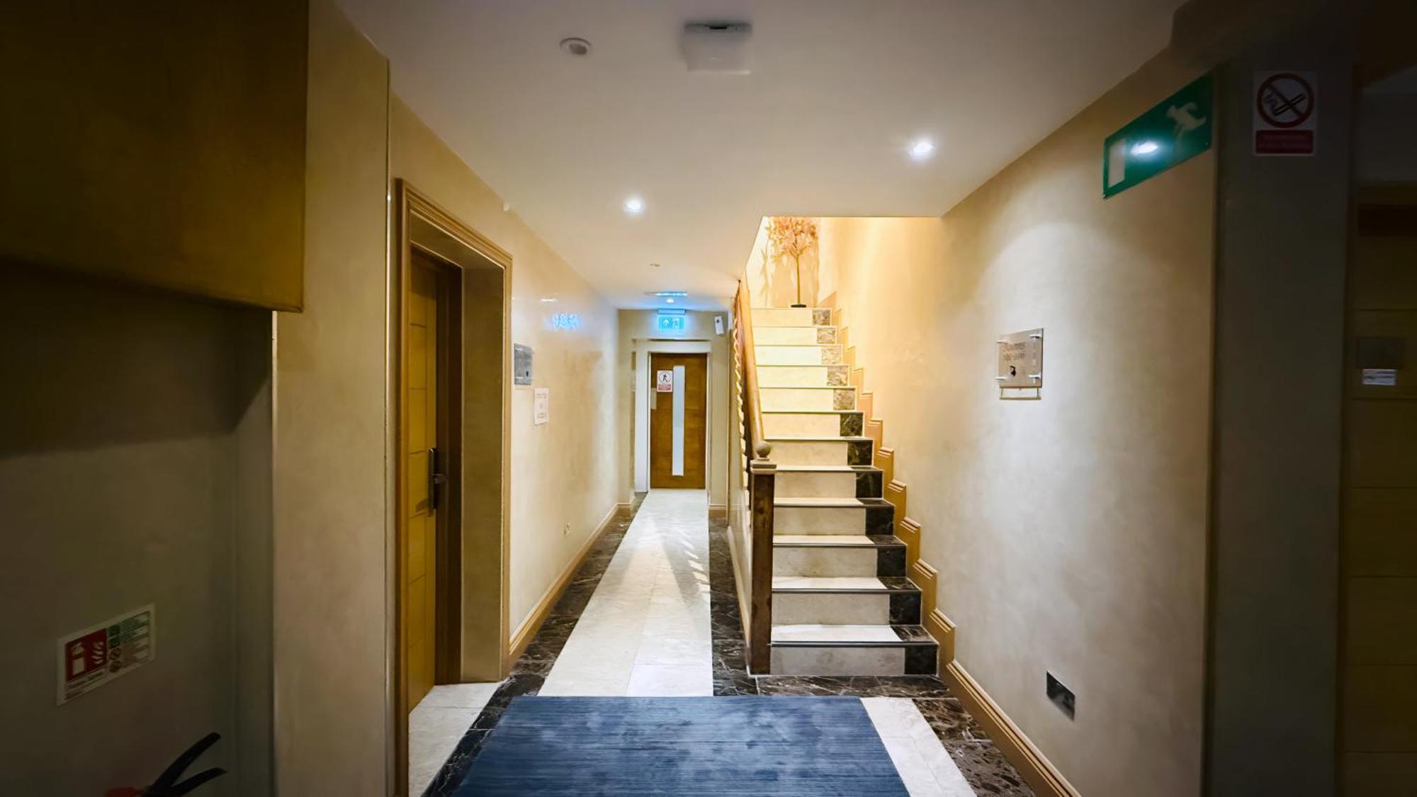 Osborne Aparthotel Истборн Екстериор снимка