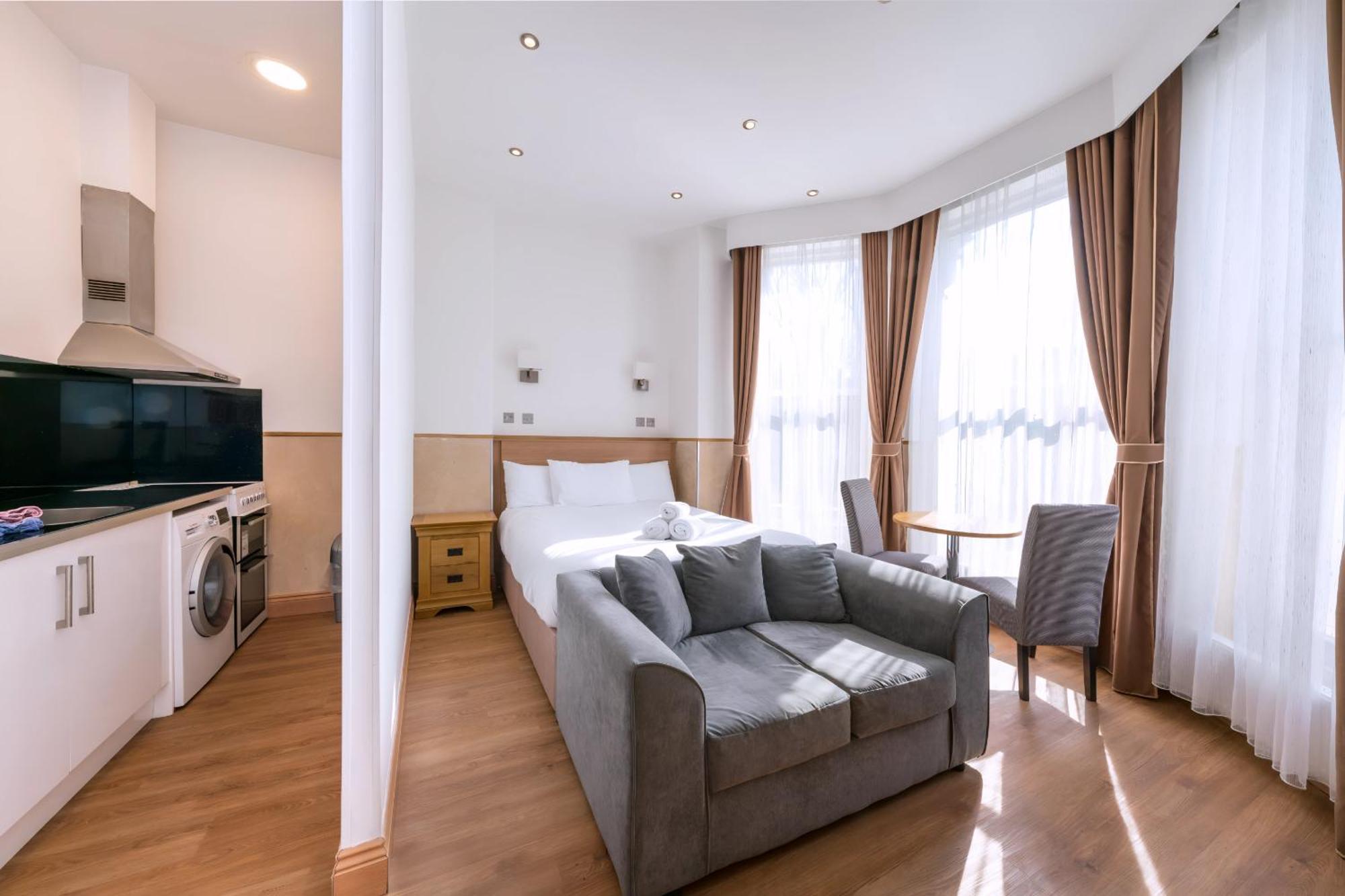 Osborne Aparthotel Истборн Екстериор снимка